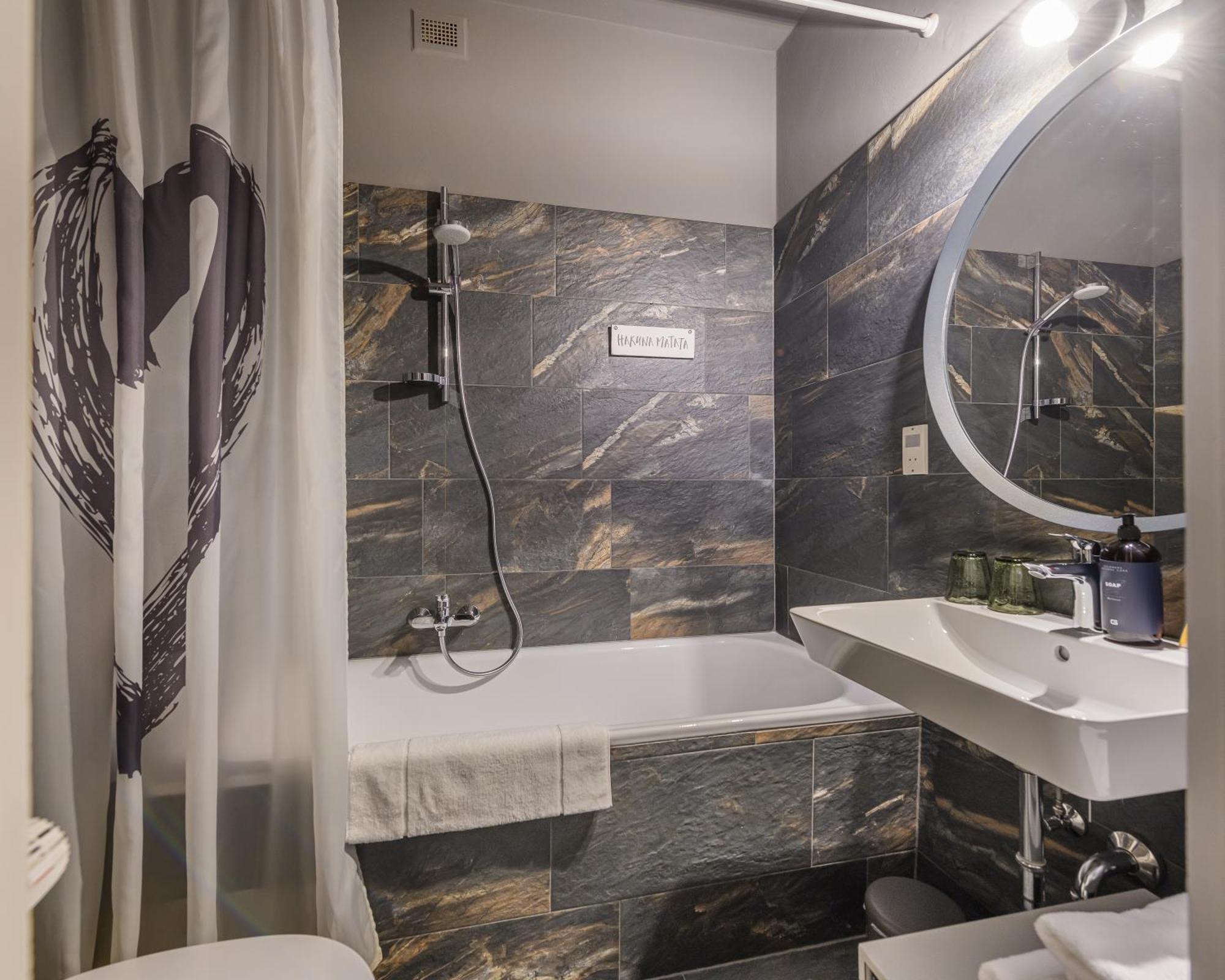 B&B Berglift Direkt An Der Talstation Бад Хофгаштайн Экстерьер фото